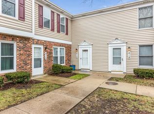 412 Kensington Ct, Naperville, IL