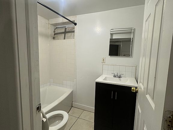 3rd image of 137 S 14th Ave #1
