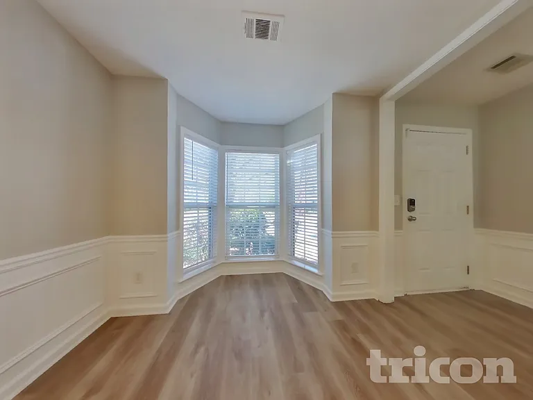 411 Yarrow Way — Photo 6