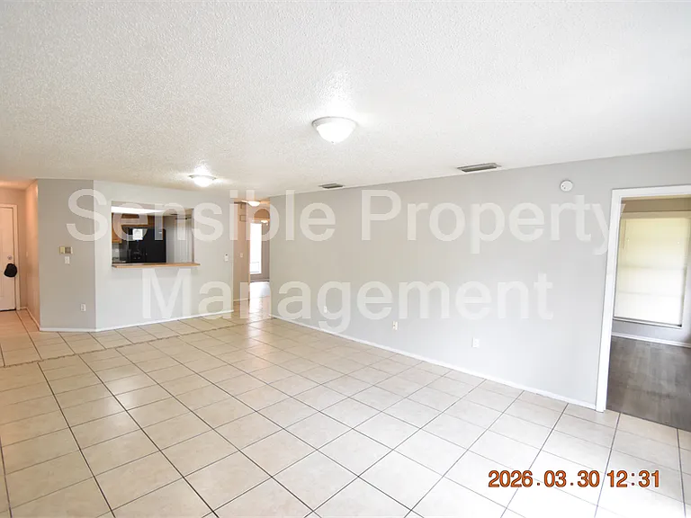 2014 E Linebaugh Ave — Photo 5