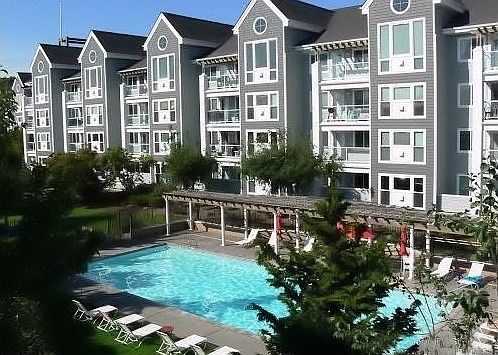 1st image of 520 SE Columbia River Dr APT 232