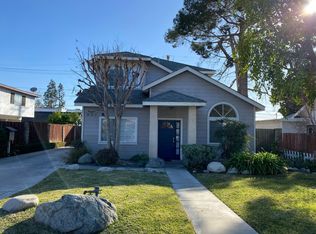 220 W Walnut Ave, Monrovia, CA 91016