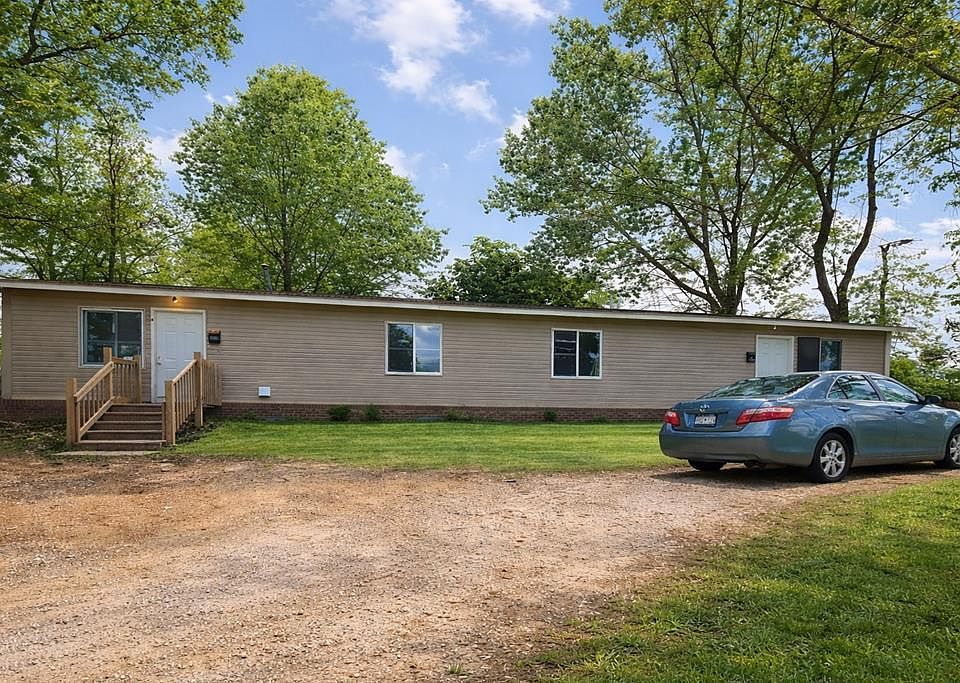 1st image of 802 Kings Ct