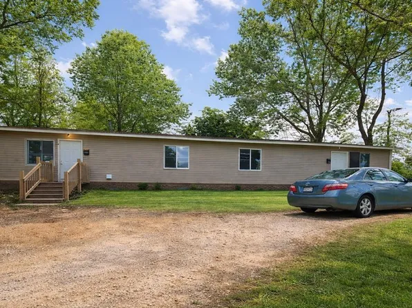 802 Kings Ct, Greenwood, SC 29646