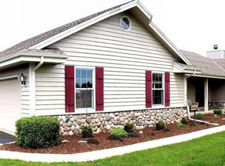 1753 White Pines Trl, Richfield, WI 53076