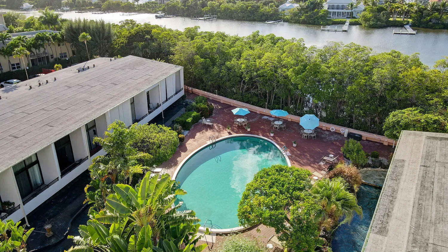 3589 S Ocean Blvd — Photo 4