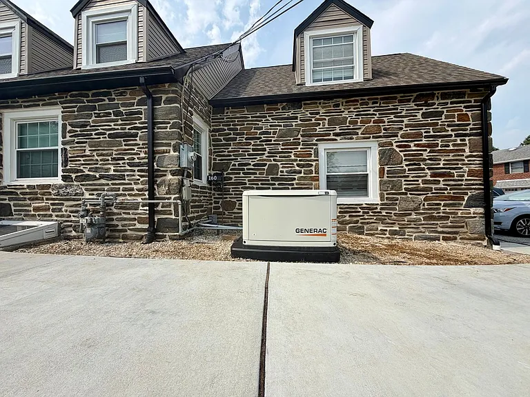 160 N State Rd — Photo 1