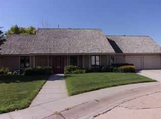 3820 Sugarberry Rd, North Platte, NE 69101