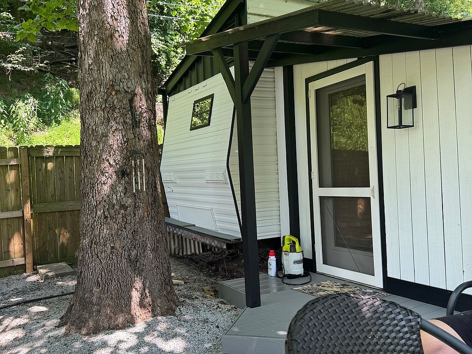 1st image of 455 Ogden Dr