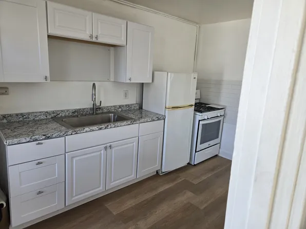 20C 5th St, Watervliet, NY 12189