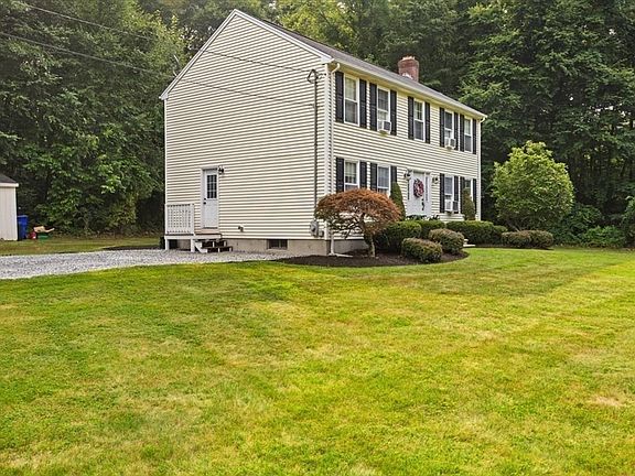 4th image of 530 Chestnut Hill Rd
