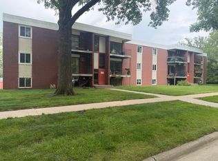210 Haywood Dr #210, Iowa City, IA 52245