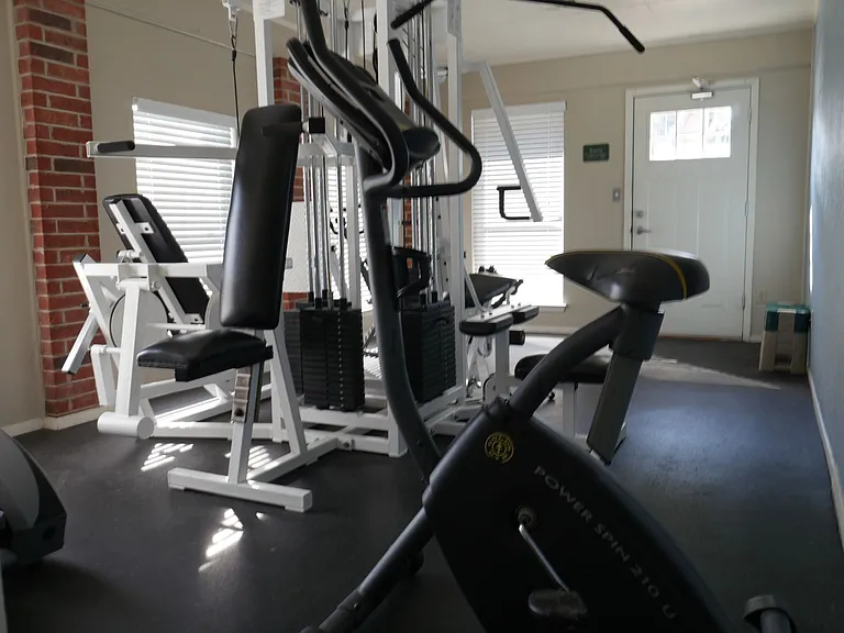 Englebrook Apartments — Photo 36