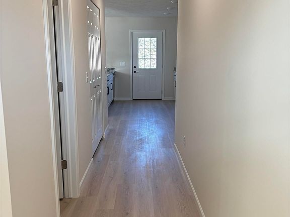4th image of 1645 Abbey Ct