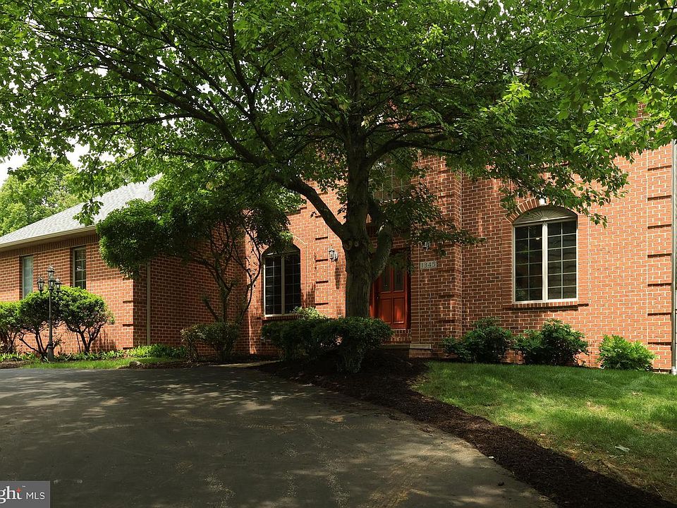 1st image of 1345 Megan Dr