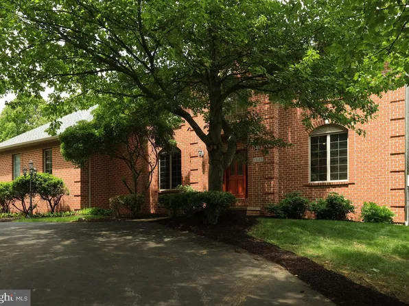 1345 Megan Dr, State College, PA 16803