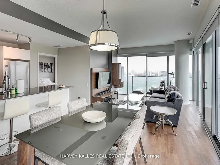 1815 Yonge St #2502 — Photo 10