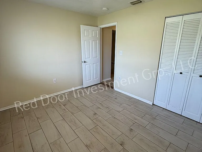 Deland River — Photo 28