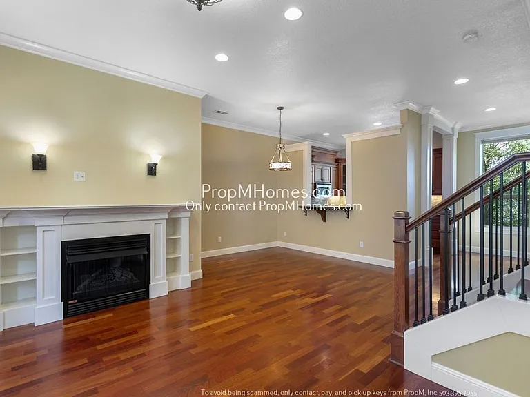 5129 N Williams Ave — Photo 1