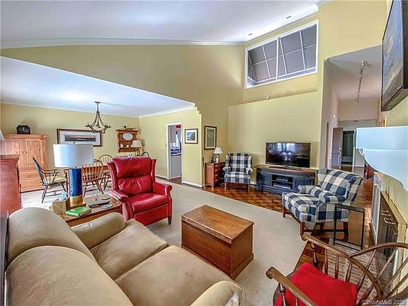 4th image of 4900 Torrey Pines Ct
