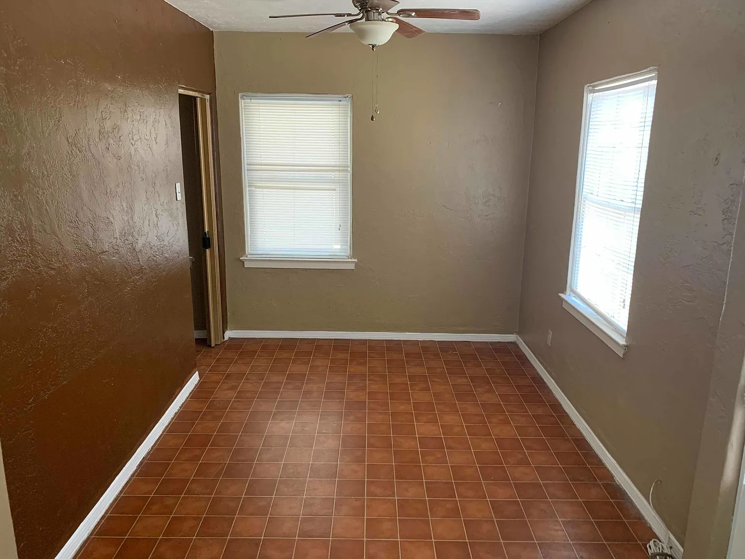 2 bed, 1.0 bath, 849 sqft, $1,500 — Photo 3