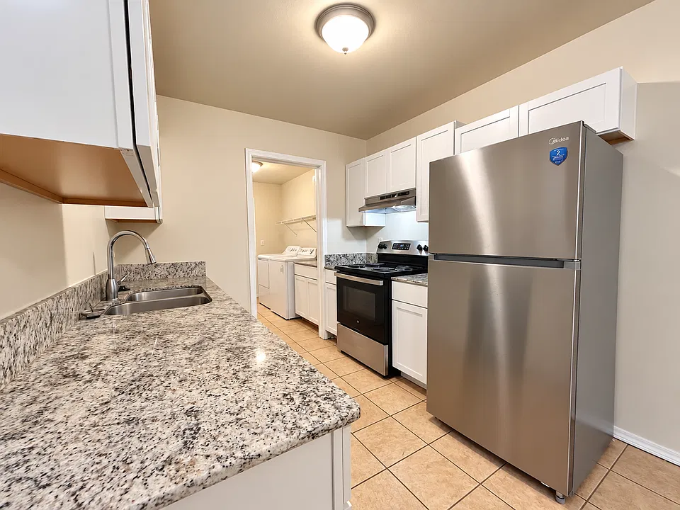 6747 Kathleen Cir