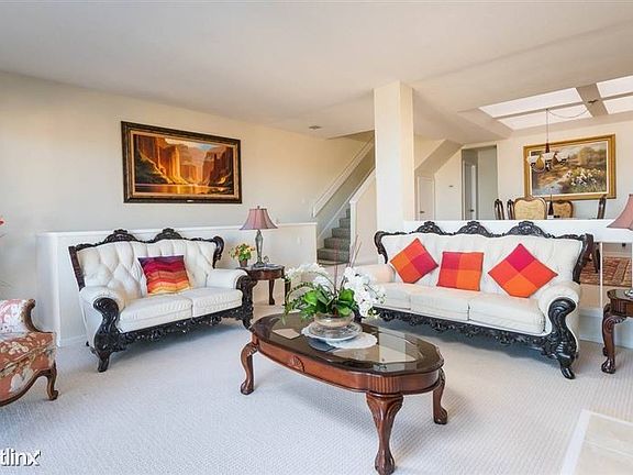 3rd image of 186 Carnelian Way #2