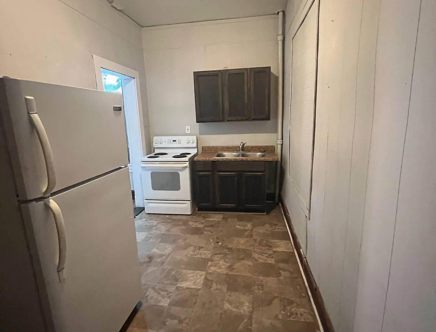 Studio, 500 sqft, $575 — Photo 2