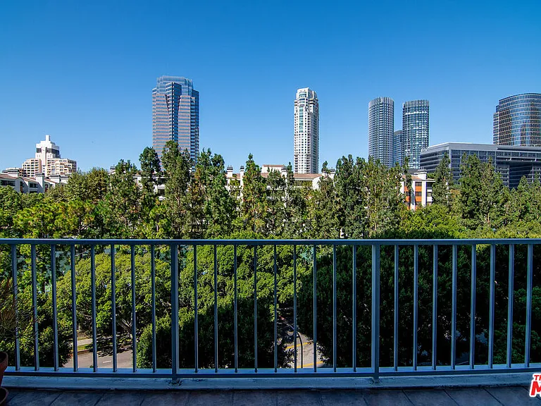 2170 Century Park E #708 — Photo 3