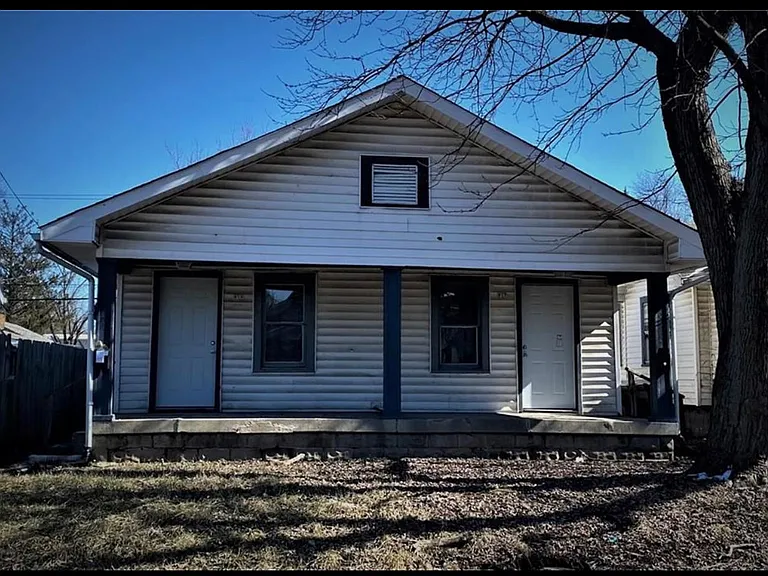 939 N Ewing St — Photo 1