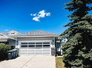 57 S Citadel Gdns NW, Calgary, AB T3G 3X5