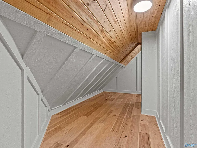 180 Greystone Pass — Photo 33