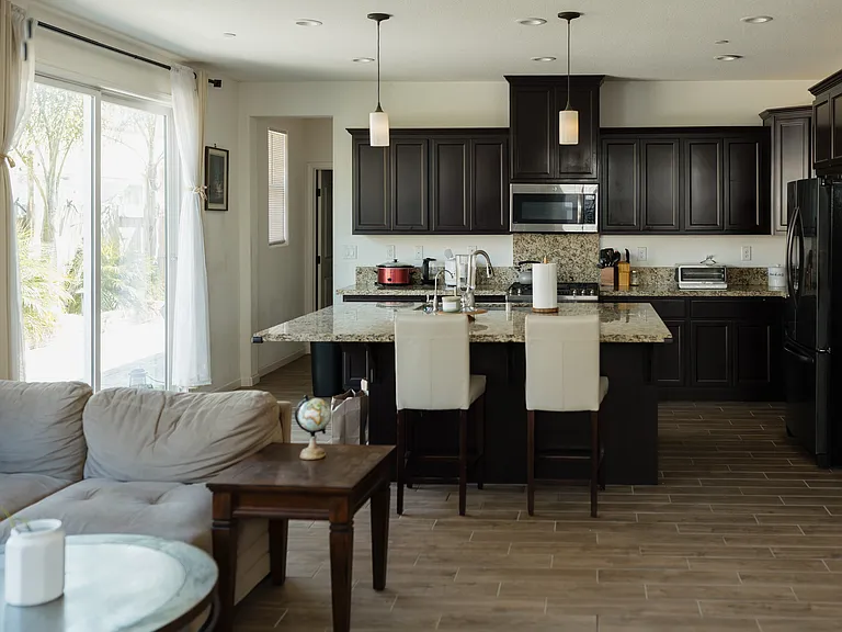 307 Jasmine Dr — Photo 4