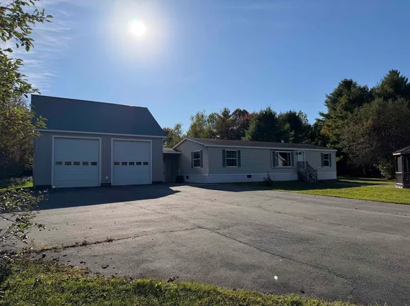 99 River Road, Irasburg, VT 05845