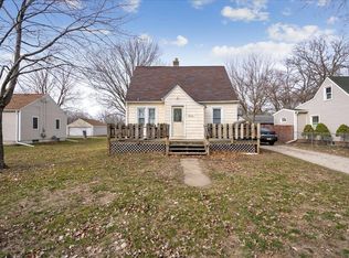 1106 Virginia St, Waterloo, IA 50703