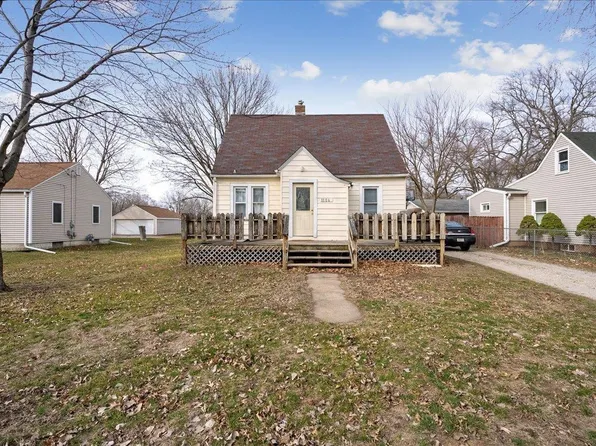 1106 Virginia St, Waterloo, IA 50703