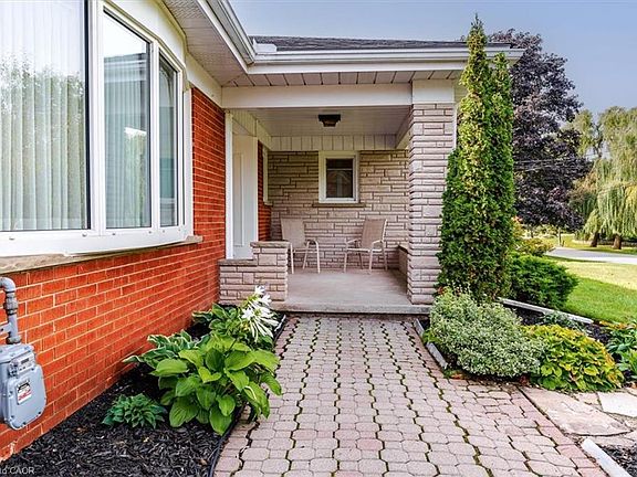 3rd image of 12 Davern Rd