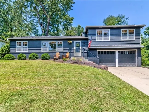 5812 W 101st Ter, Overland Park, KS 66207