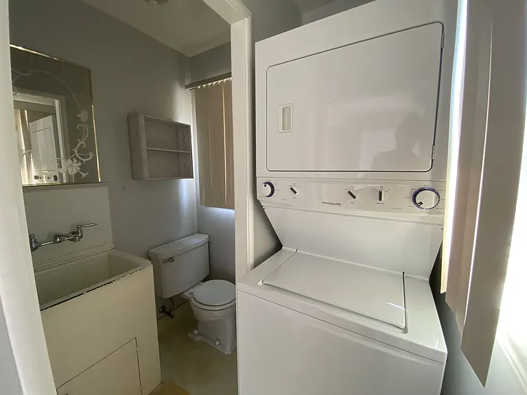 112 Cypress Ave — Photo 8