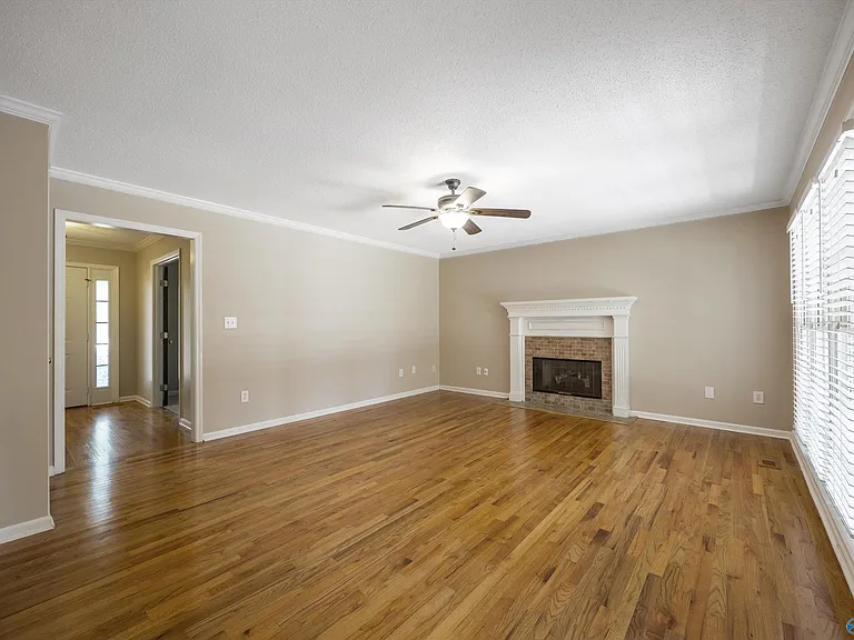 115 Medicine Bend Ct — Photo 5