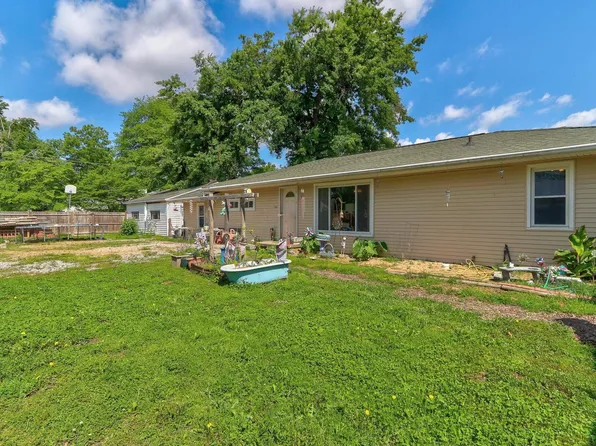 2148 Waggoner Ave, Evansville, IN 47714