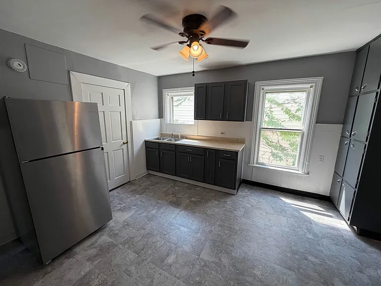 170 Lancaster St — Photo 2