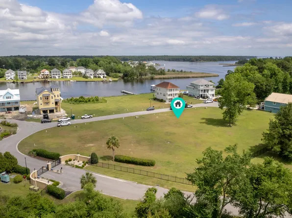 208 Laguna Lane, Jacksonville, NC 28540