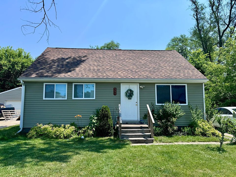 1st image of 551 Woodlawn Ave