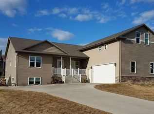315 Landover Dr, Oregon, WI 53575