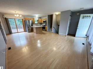 1901 E Sparling Rd, Kingsley, MI 49649