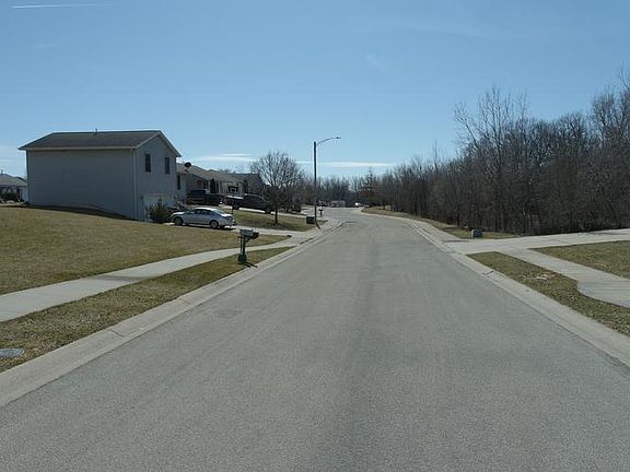 4th image of 1050 Van Gilst Dr