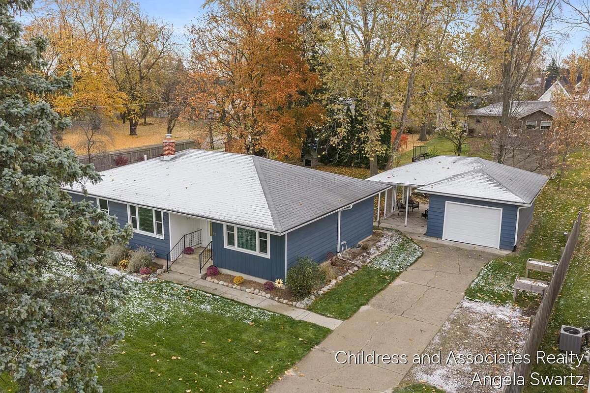82 W Averill St photo 1