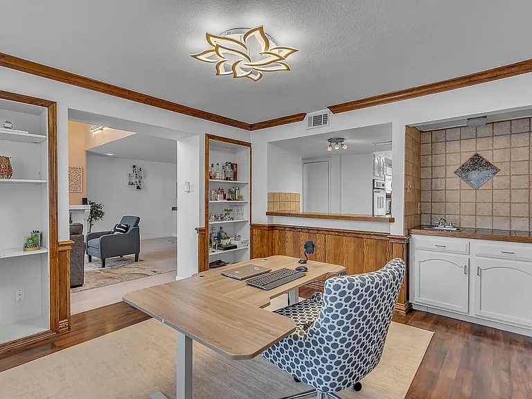 6433 Southpoint Dr — Photo 9