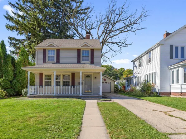 746 S Grove St, Ripon, WI 54971